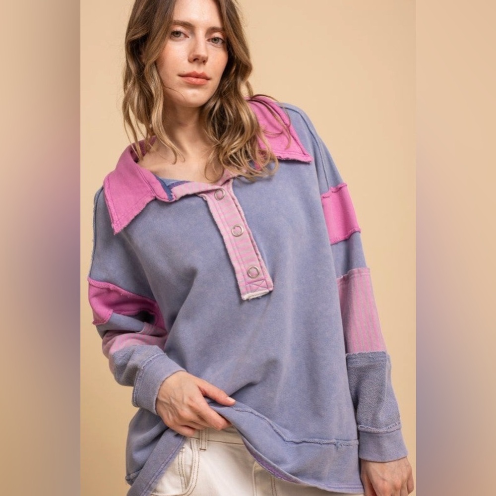 Women's Blue & Pink Contrast Collar Pullover Top